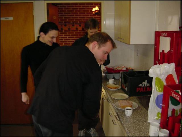 earx_lotek_and_ray_in_the_kitchen.jpg